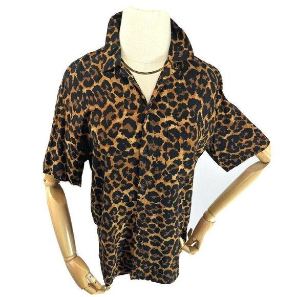 Urban Outfitters Womens Animal Print Shirt Top Size XS Button Up Boxy Collared - Picture 1 of 11